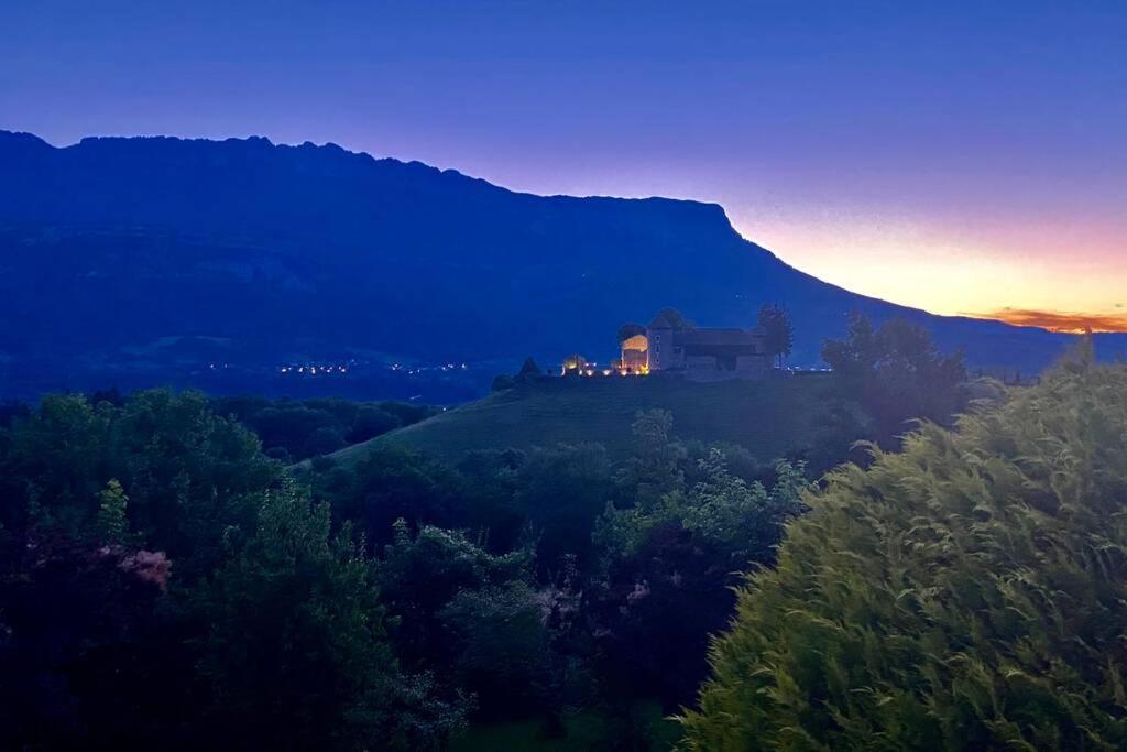 Au Calme Avec Vue Magnifique A Saint Maximin Leilighet Eksteriør bilde