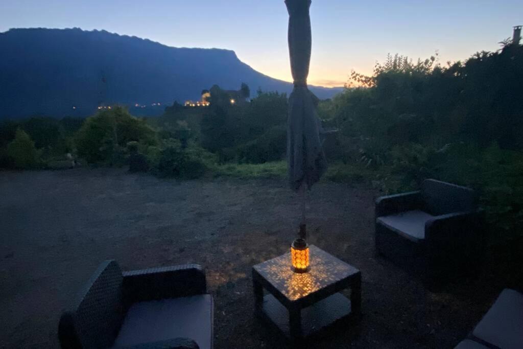 Au Calme Avec Vue Magnifique A Saint Maximin Leilighet Eksteriør bilde