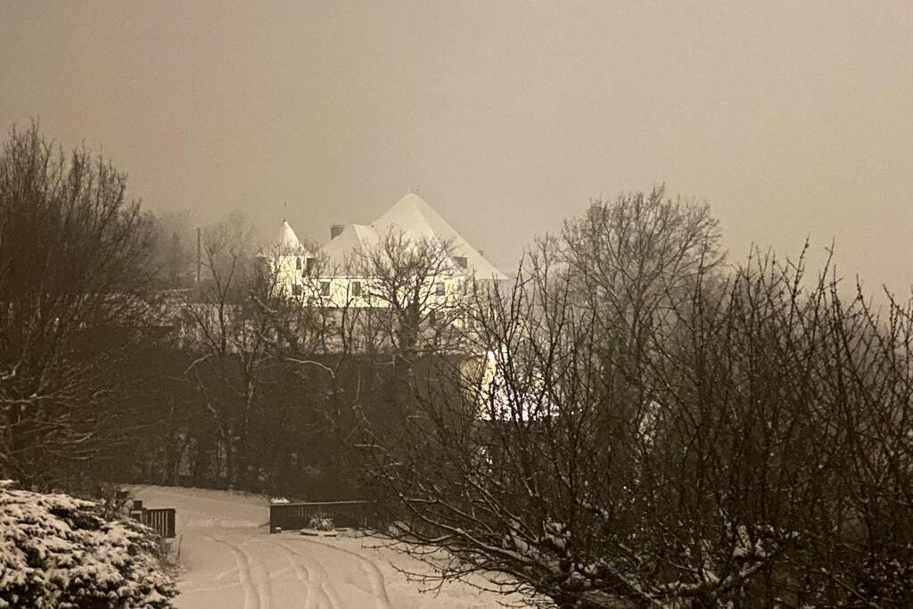 Au Calme Avec Vue Magnifique A Saint Maximin Leilighet Eksteriør bilde